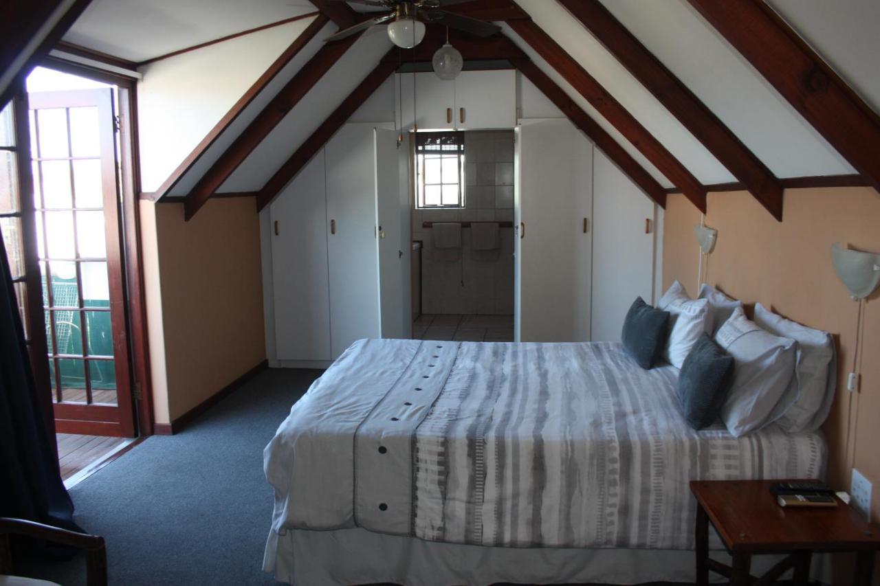 Whalers Guest House Hermanus Extérieur photo